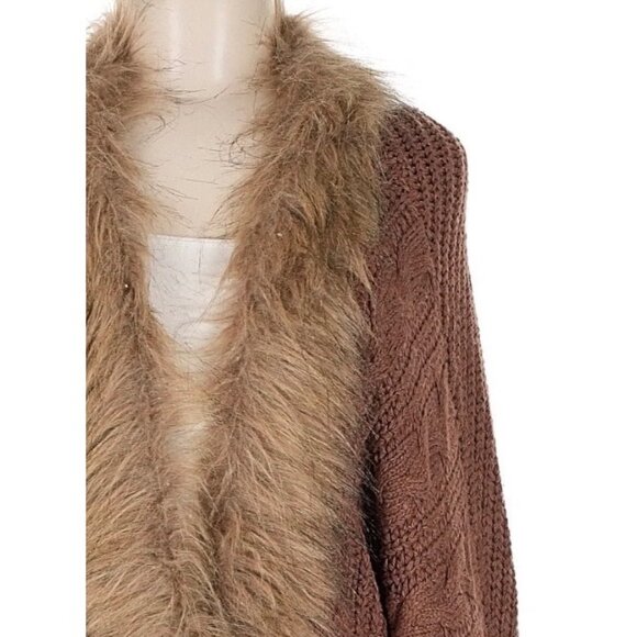 Faux Fur Trim Brown Cable Knit Cardigan | Boho Grunge Fairy Cottagecore Cozycore - Picture 3 of 16